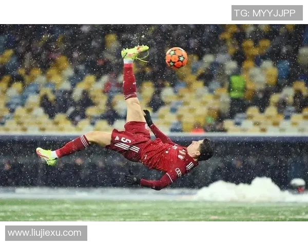 足球明星挂壁之谜揭晓谁是这位传奇球员的真实身份